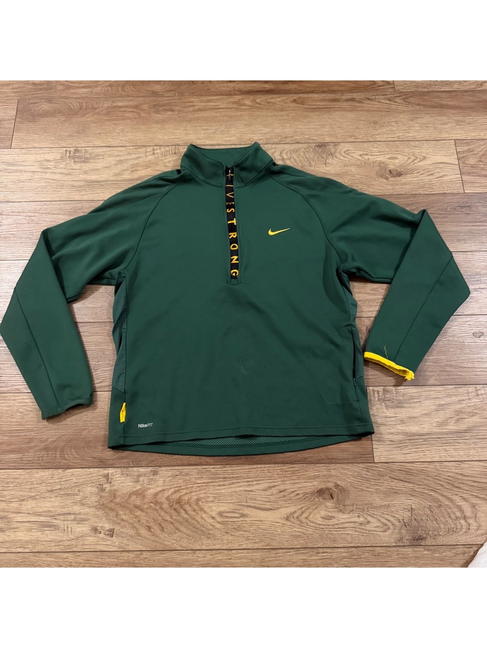 Nike Livestrong Mens Large Green Dri-Fit 1/4 Zip Pullover